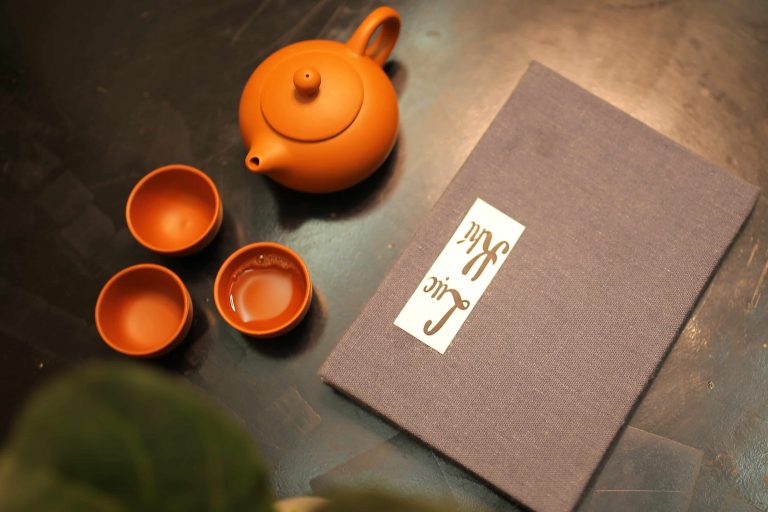 Sách Lục Khí